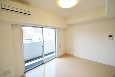 世田谷区のクロス張替え（ダイニング）